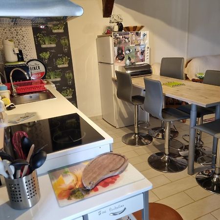 La Tourelle De La Chaumiere Apartment Goupil-Othon Екстериор снимка
